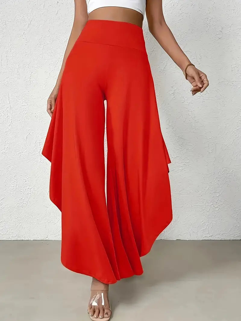 Chic Ingrid - Flared pants: wide legs and trendy asymmetrical hem