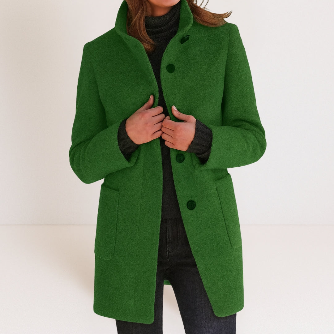 Elegant and warm classic-fit women's wool-blend coat for autumn