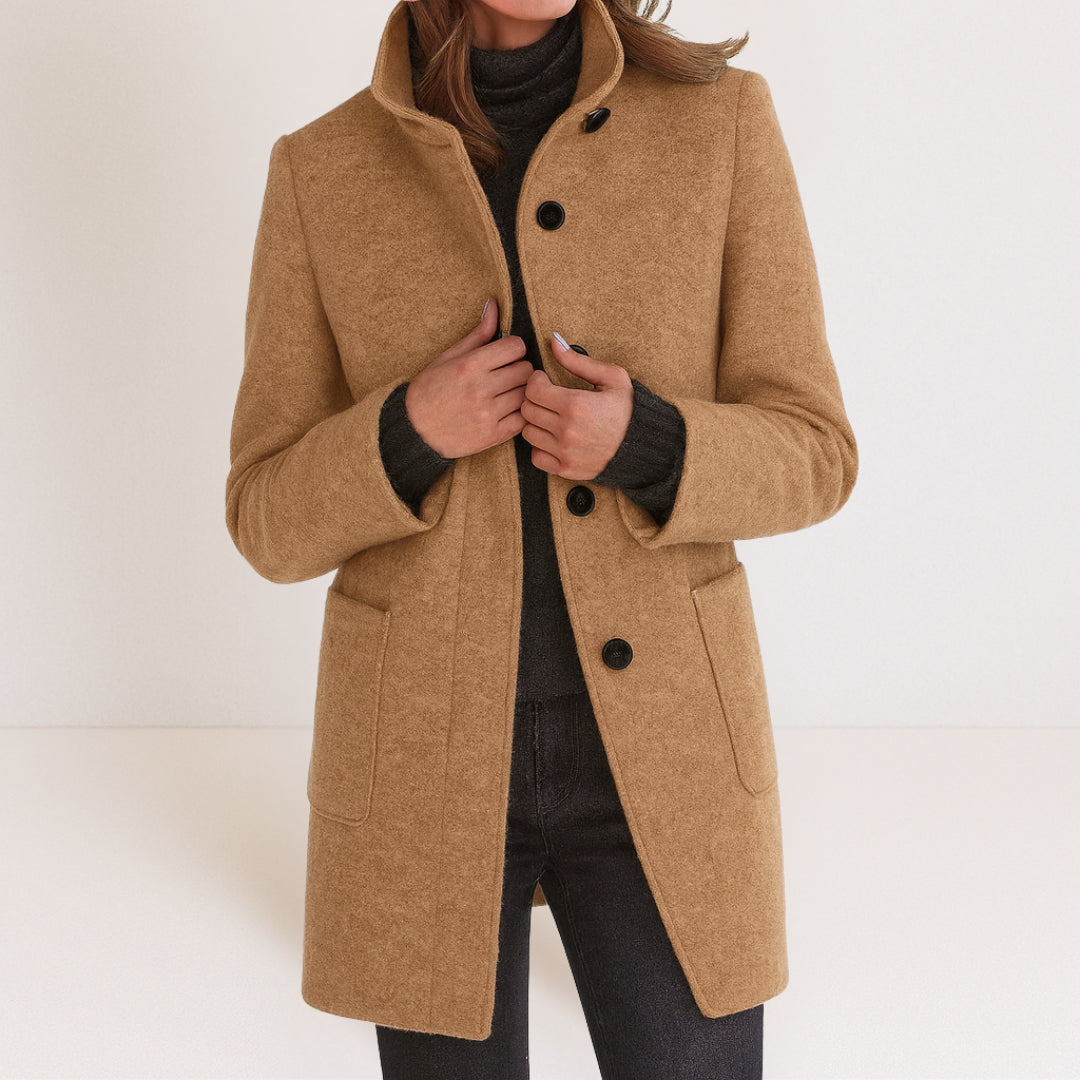 Elegant and warm classic-fit women's wool-blend coat for autumn