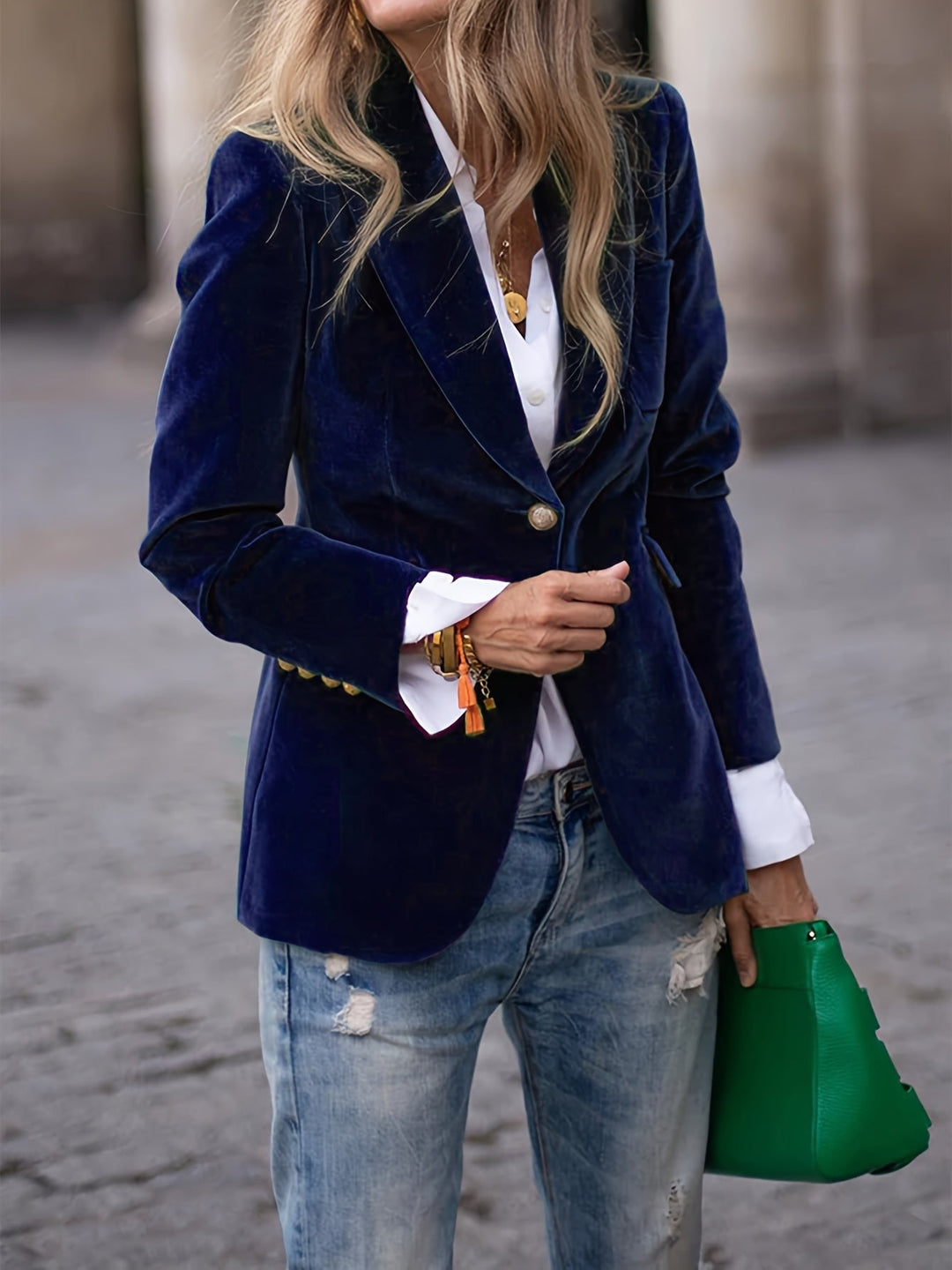 Blazer femme ajusté élégant en tissu léger pour l’été et les tenues professionnelles