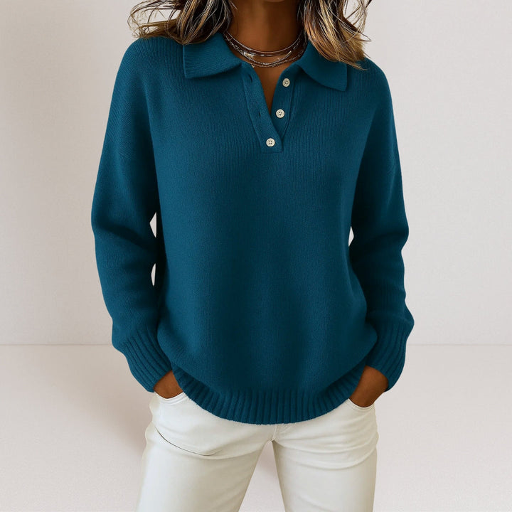 Women's knitted pullover with a collar for autumn, an elegant everyday fit