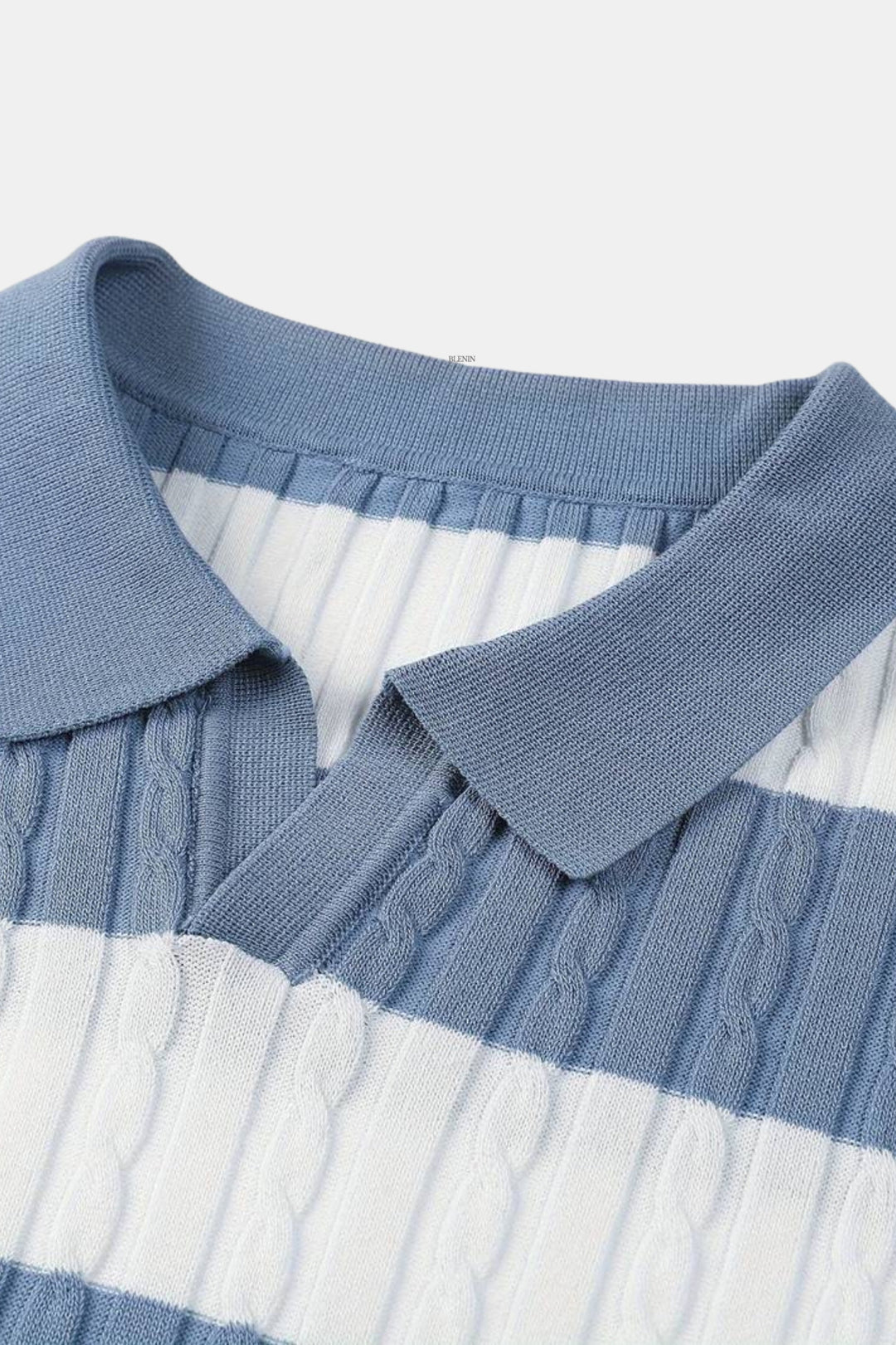Elegant Short-Sleeve Polo Shirt for Men with Bold Stripes - Perfect for a Sporty and Chic Look