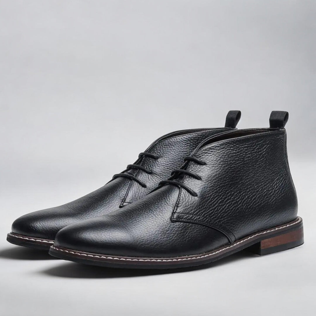 Elegant men's genuine leather lace-up chukka boots for autumn