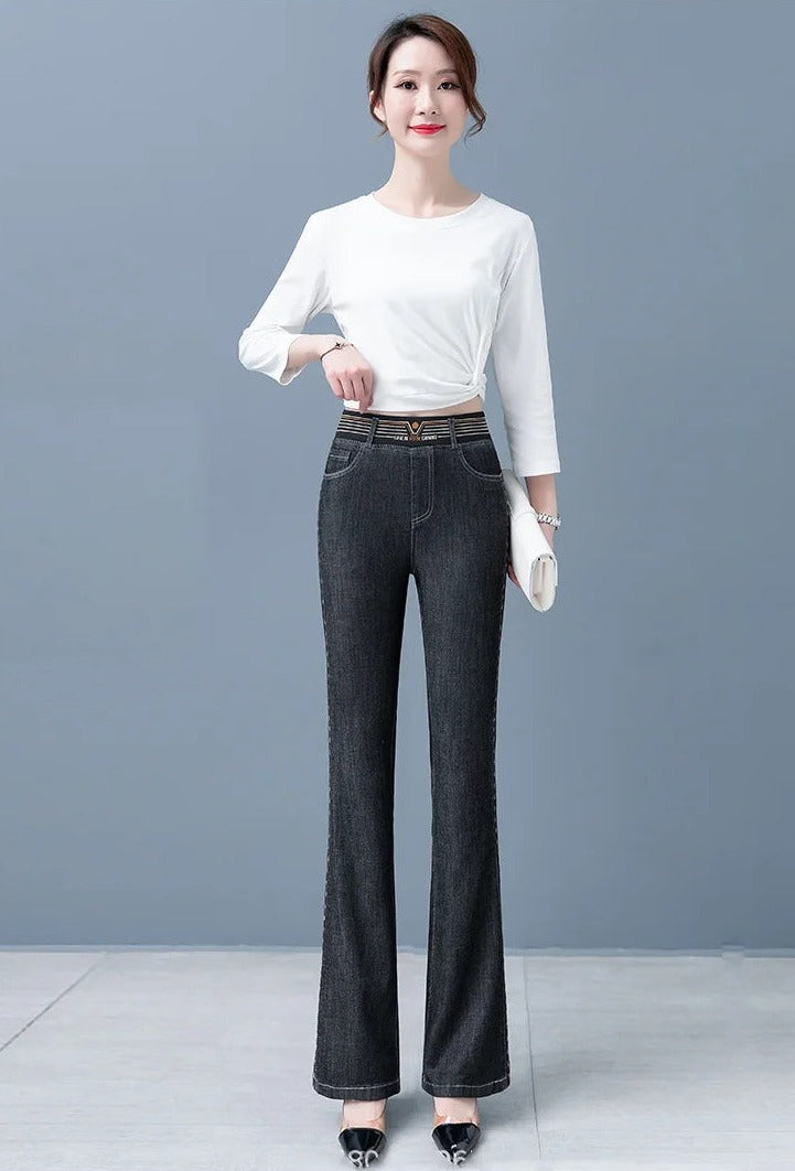 Stylish Nora jeans with a high waist for a flattering fit