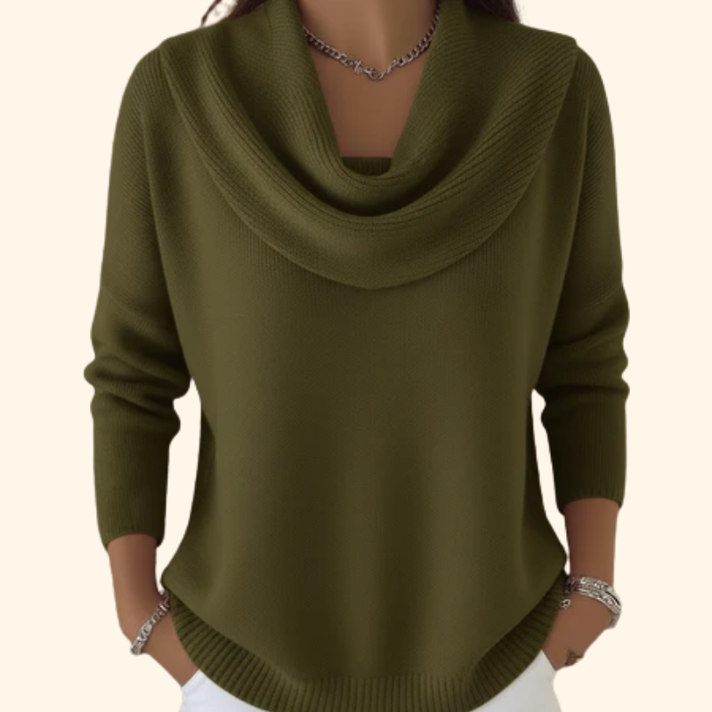 Women's knitted pullover with an elegant neckline for autumn, ideal for everyday outfits.