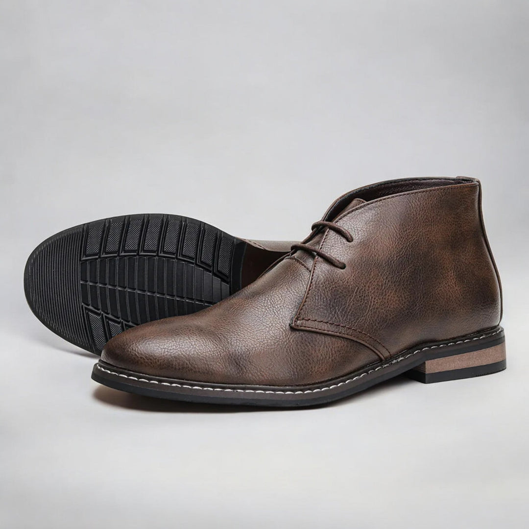 Elegant men's genuine leather lace-up chukka boots for autumn