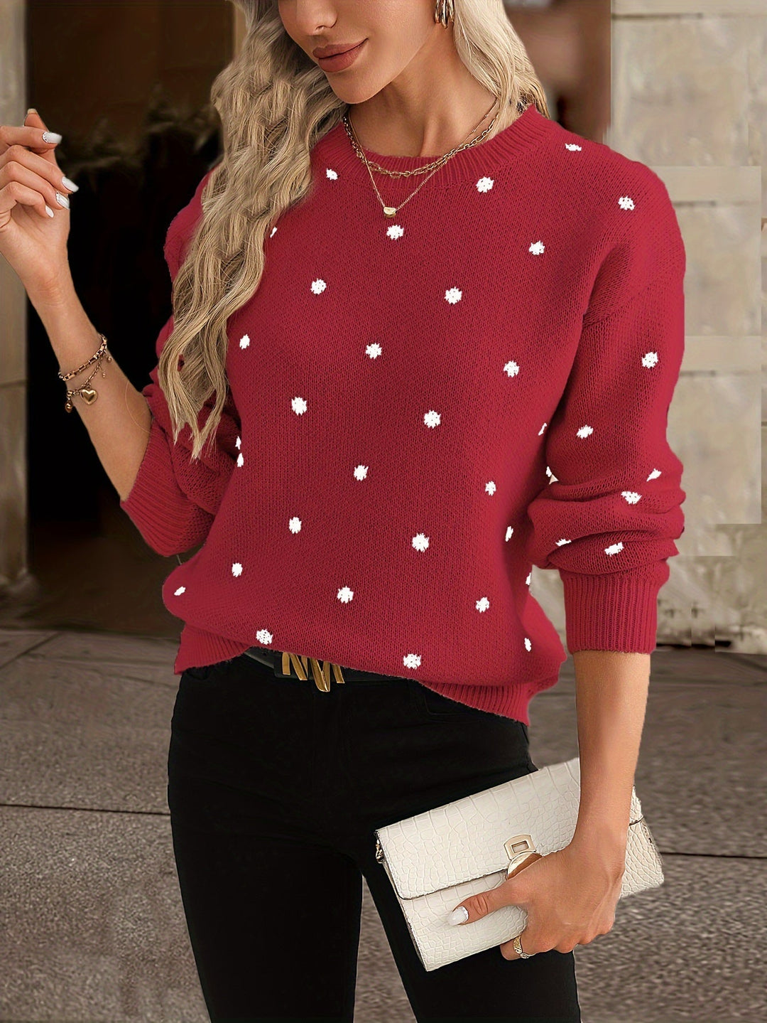 Women's polka-dot knit pullover with a round neck and long sleeves for autumn, relaxed fit