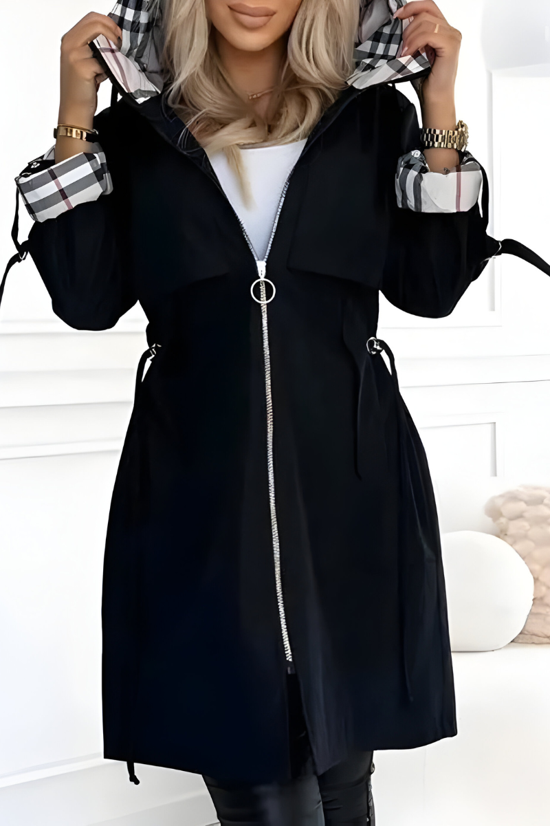 Parka femme légère et élégante, à coupe moderne, pour un automne de transition, casual.