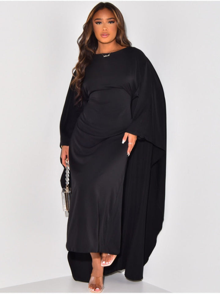 Robe de chambre élégante Yasmine au style chic avec de remarquables manches chauve-souris.