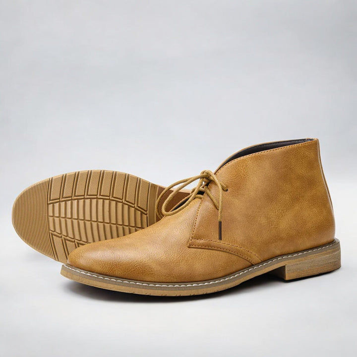 Elegant men's genuine leather lace-up chukka boots for autumn