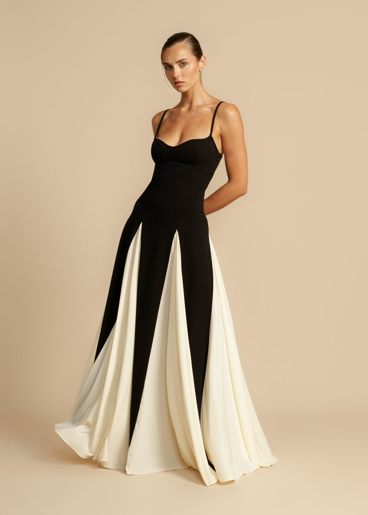 Dressing gown Maxi Colorblock à Bretelles Lucia for un look d'été élégant et confortable.
