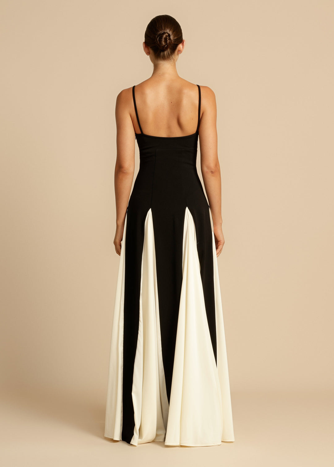 Dressing gown Maxi Colorblock à Bretelles Lucia for un look d'été élégant et confortable.