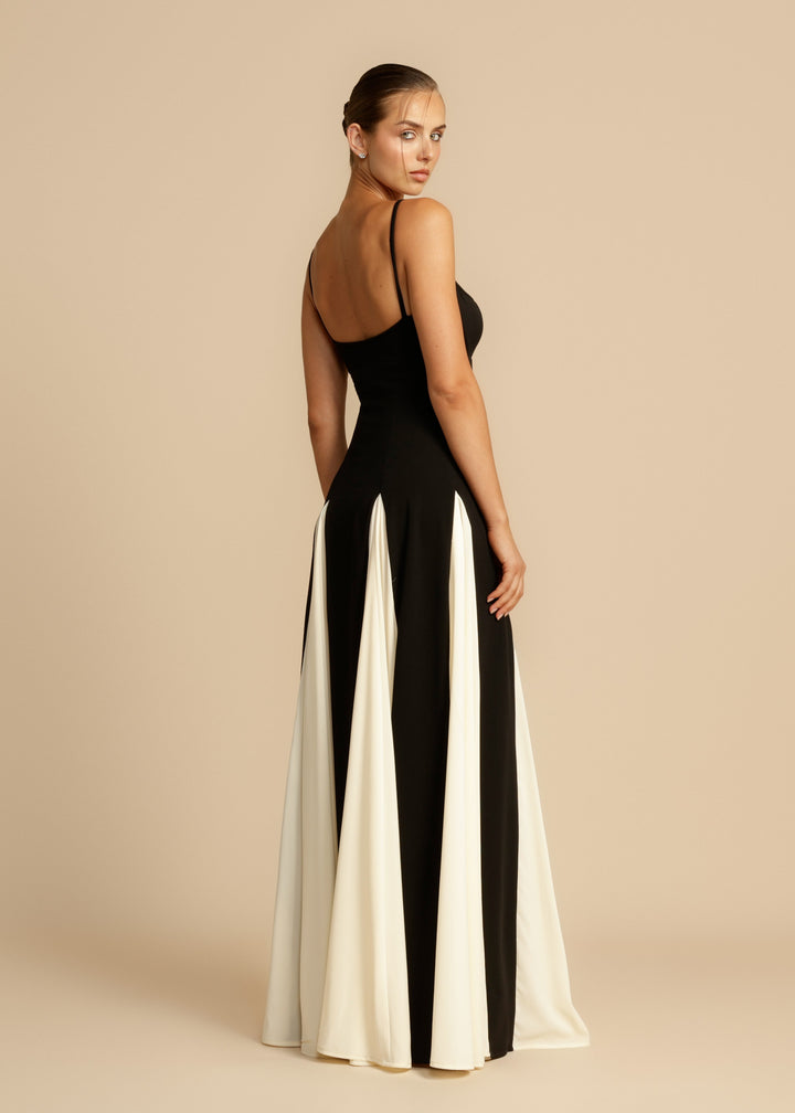 Dressing gown Maxi Colorblock à Bretelles Lucia for un look d'été élégant et confortable.