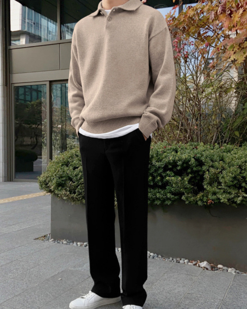 Men's wool sweater with a zip fastening under the collar, relaxed fit for fall