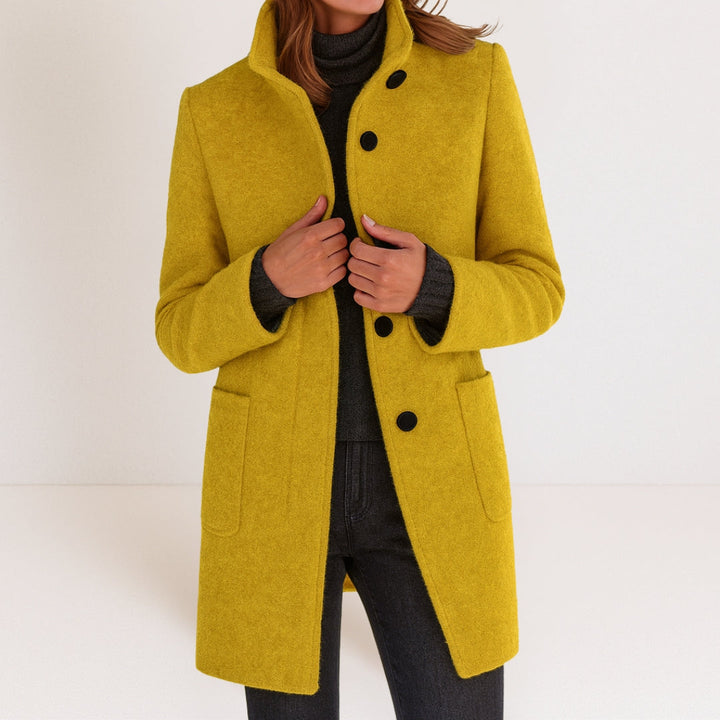 Elegant and warm classic-fit women's wool-blend coat for autumn