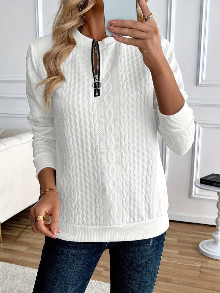 Women's textured zip-up sweatshirt for autumn and everyday outfits