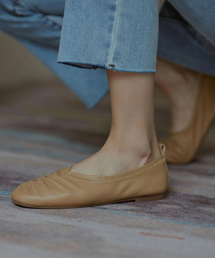 https://cdn.shopify.com/s/files/1/0998/9200/3147/files/Avencea_beige_women_s_soft_leather_bal_17980832.jpg?v=1766839675