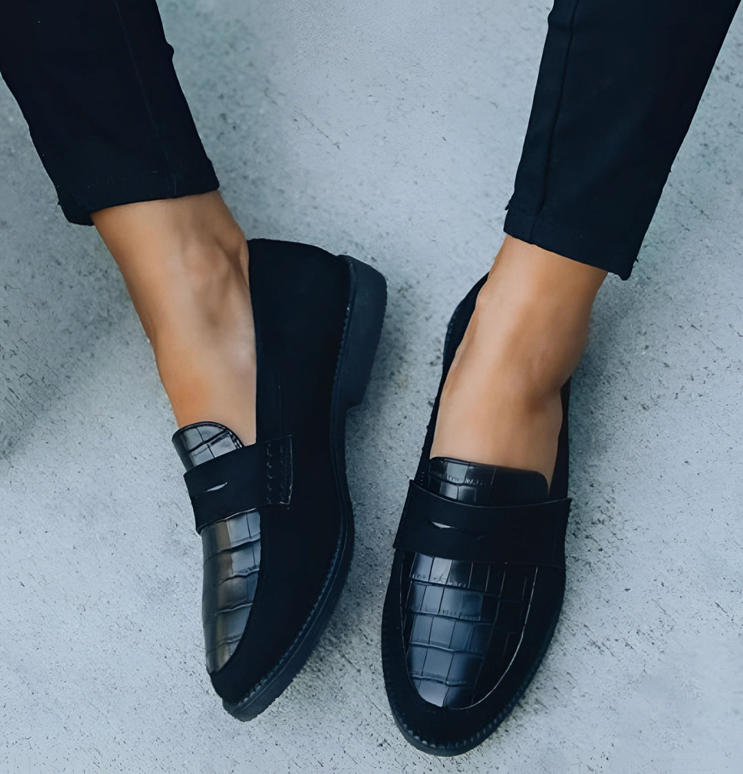 https://cdn.shopify.com/s/files/1/0998/9200/3147/files/Avencea_black_crocodile_loafers_for_wo_29479617.jpg?v=1766839669