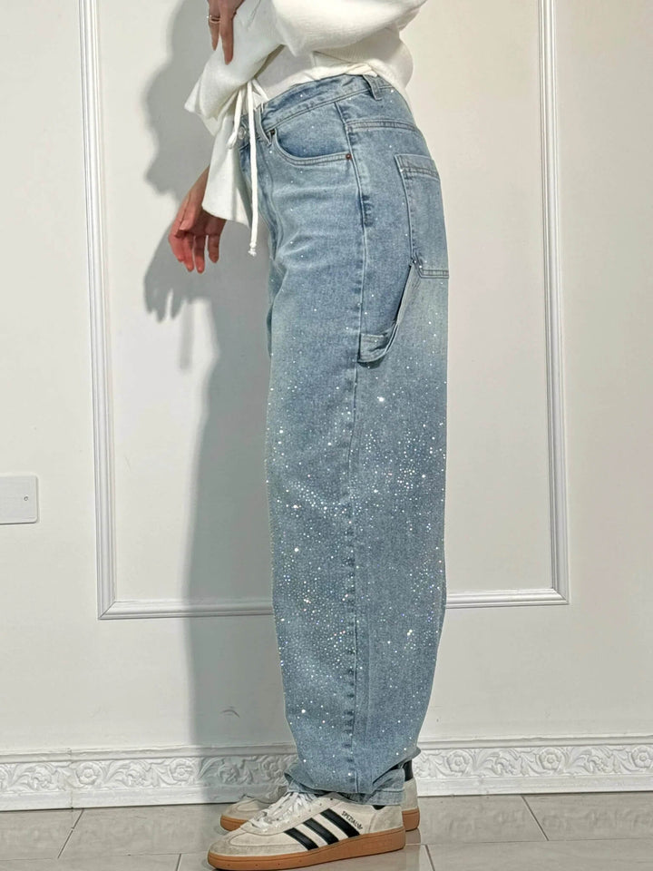 https://cdn.shopify.com/s/files/1/0998/9200/3147/files/Balloon_carpenter_shiny_denim_jeans_6.jpg?v=1766665912