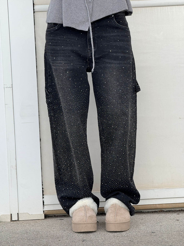 https://cdn.shopify.com/s/files/1/0998/9200/3147/files/Balloon_carpenter_shiny_denim_jeans_8.jpg?v=1766665912
