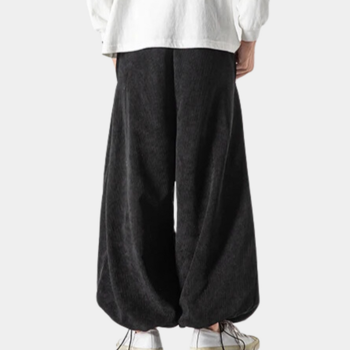 Adrian - Des pantalons en maille côtelée élégants pour l'homme moderne