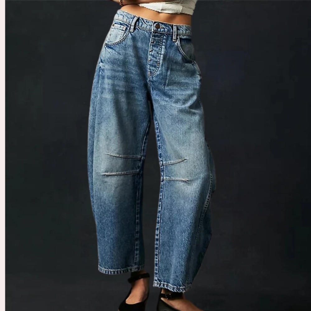 Wide and stylish cropped jeans for women