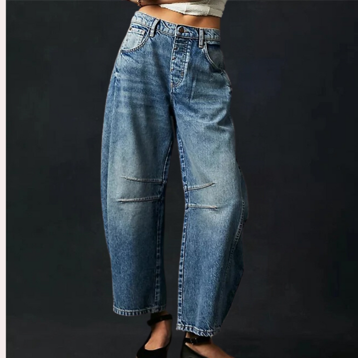 Wide and stylish cropped jeans for women