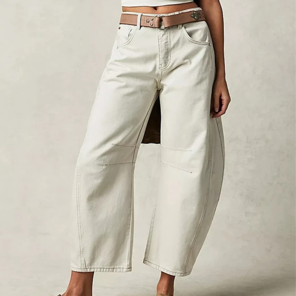 Wide and stylish cropped jeans for women