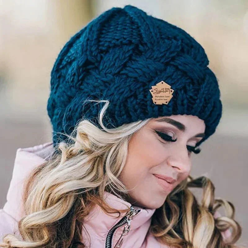 Bonnet femme tricoté doux et chaud pour la fin de l’été et l’automne