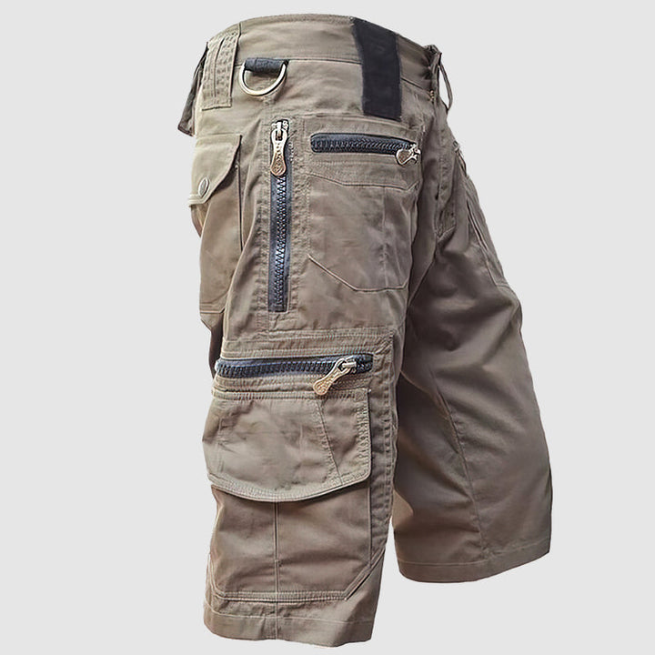 Shorts décontractés pour hommes, confortables et dotés de poches latérales pratiques.