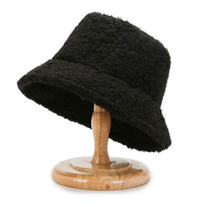 Classic unisex warm-lined bucket hat for summer and mid-season wear
