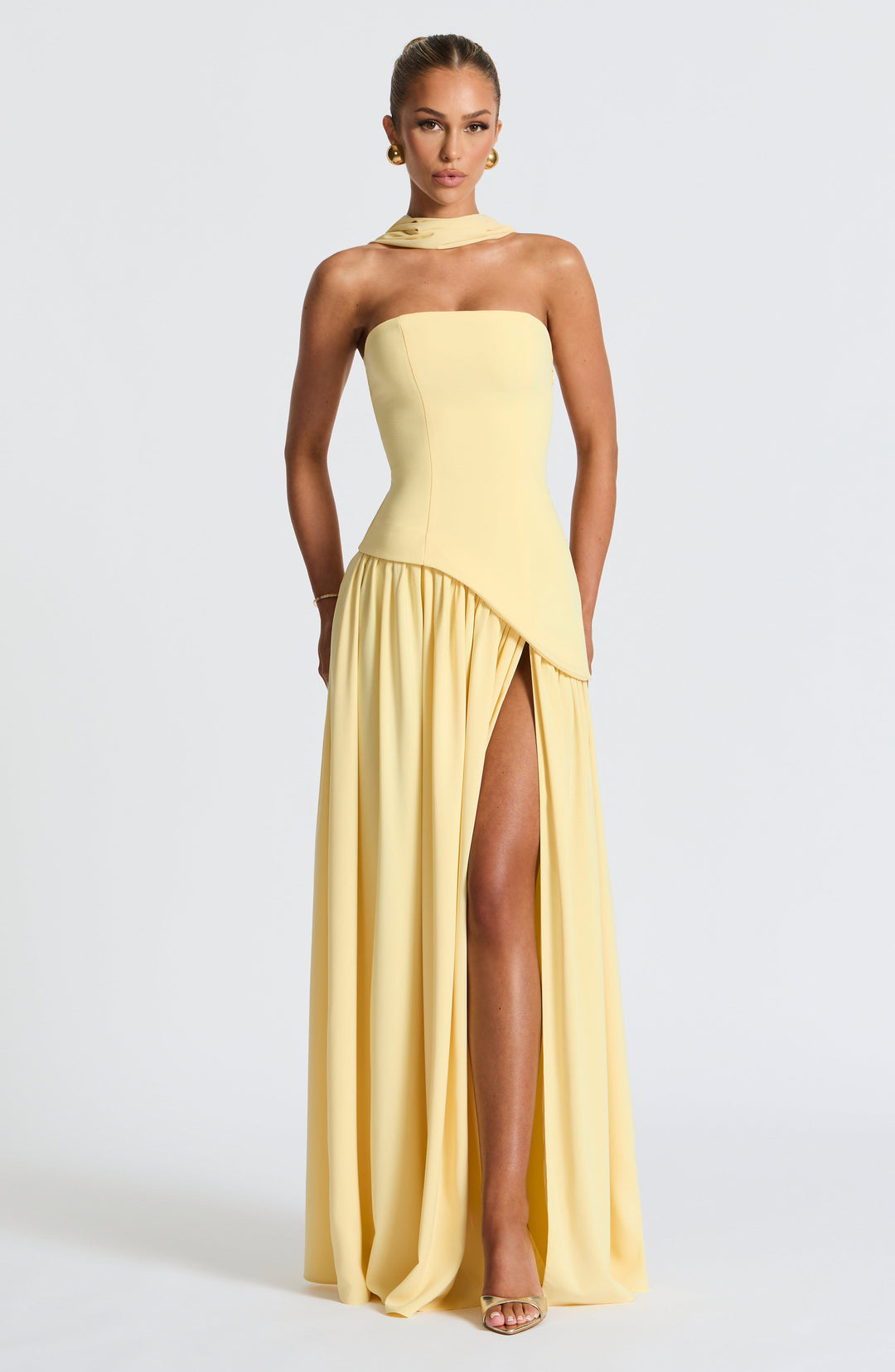 https://cdn.shopify.com/s/files/1/0998/9200/3147/files/Elegant_Strapless_White_Maxi_Dress_with_Asymmetric_Waist_and_High_Slit__Perfect_for_Summer_Events_0.jpg?v=1766661063