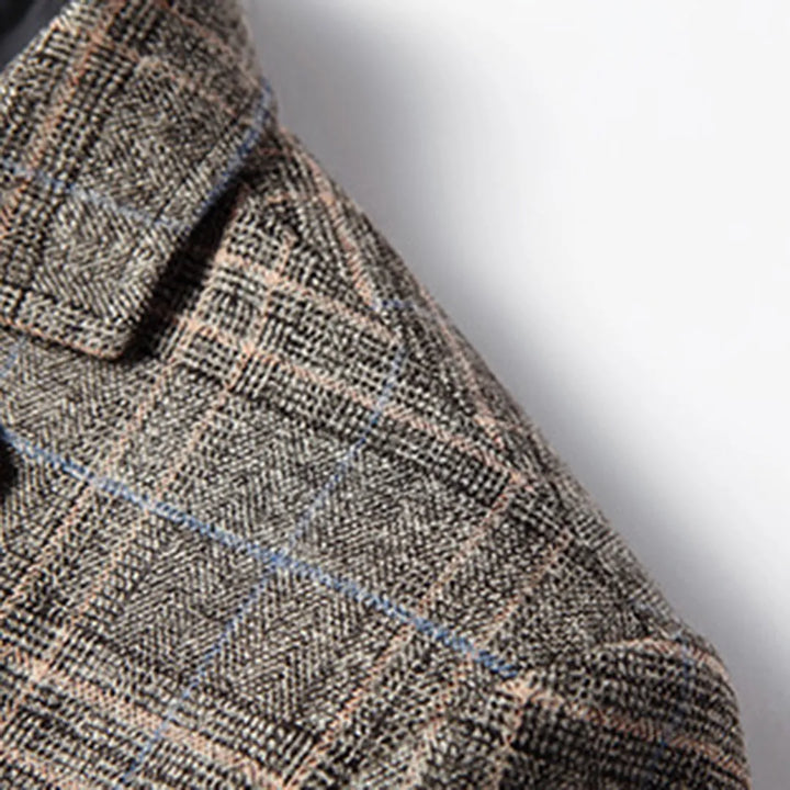 Slim-fit checked wool men's suit jacket for autumn