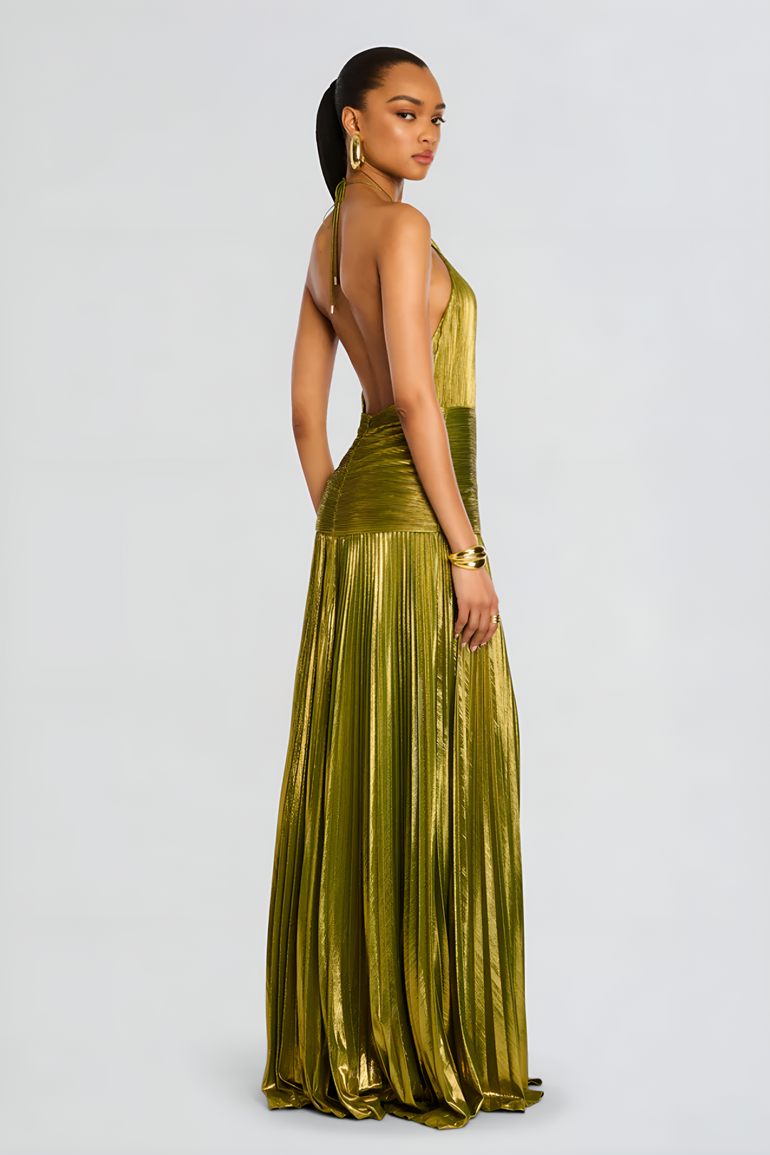 https://cdn.shopify.com/s/files/1/0998/9200/3147/files/Metallic_Peridot_Maxi_Dress_with_Halter_Neckline_and_High_Slit_for_Formal_Events_2.png?v=1766661071
