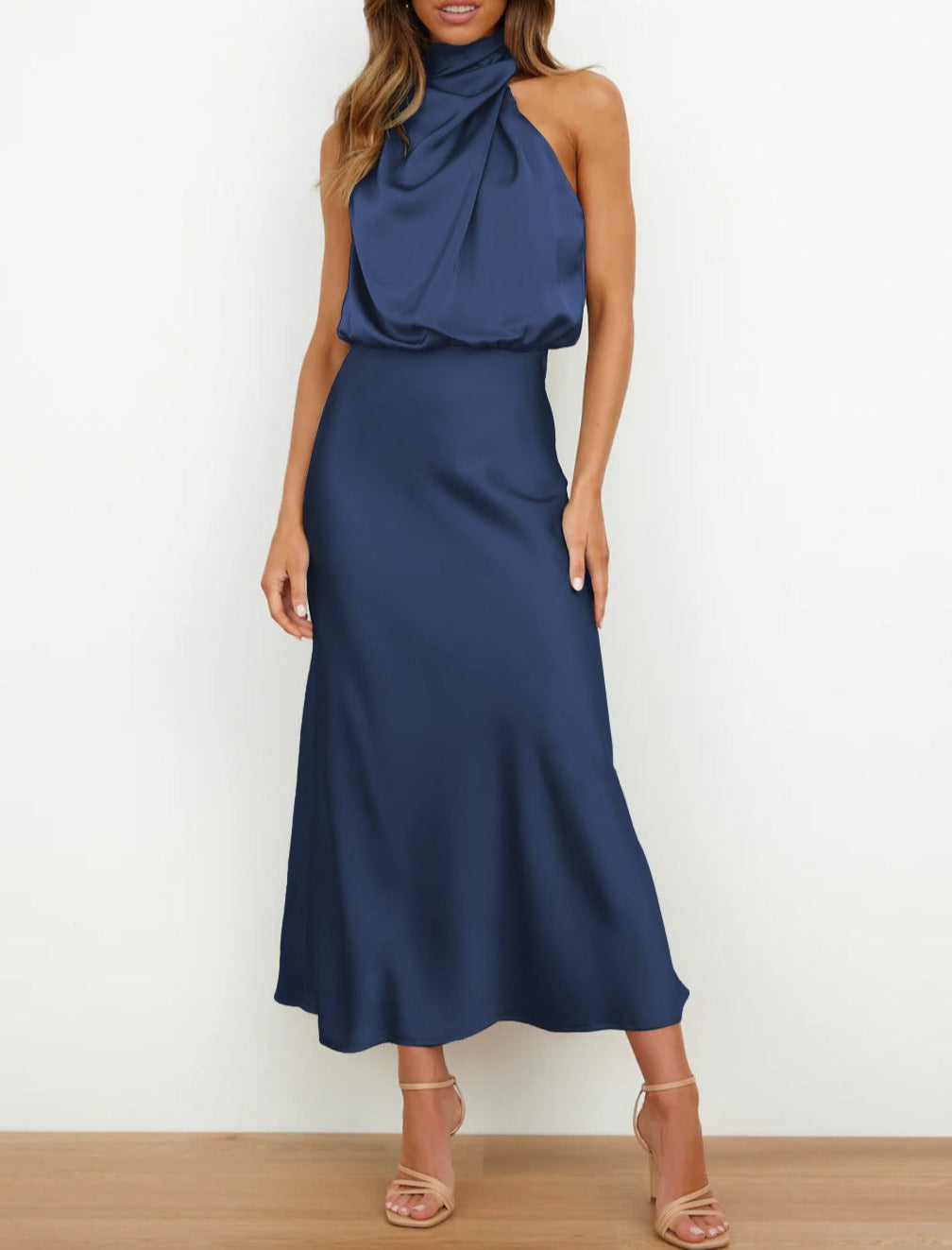 Robe maxi femme en satin élégante sans manches pour l’été et les soirées chic