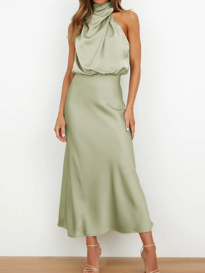 Robe maxi femme en satin élégante sans manches pour l’été et les soirées chic