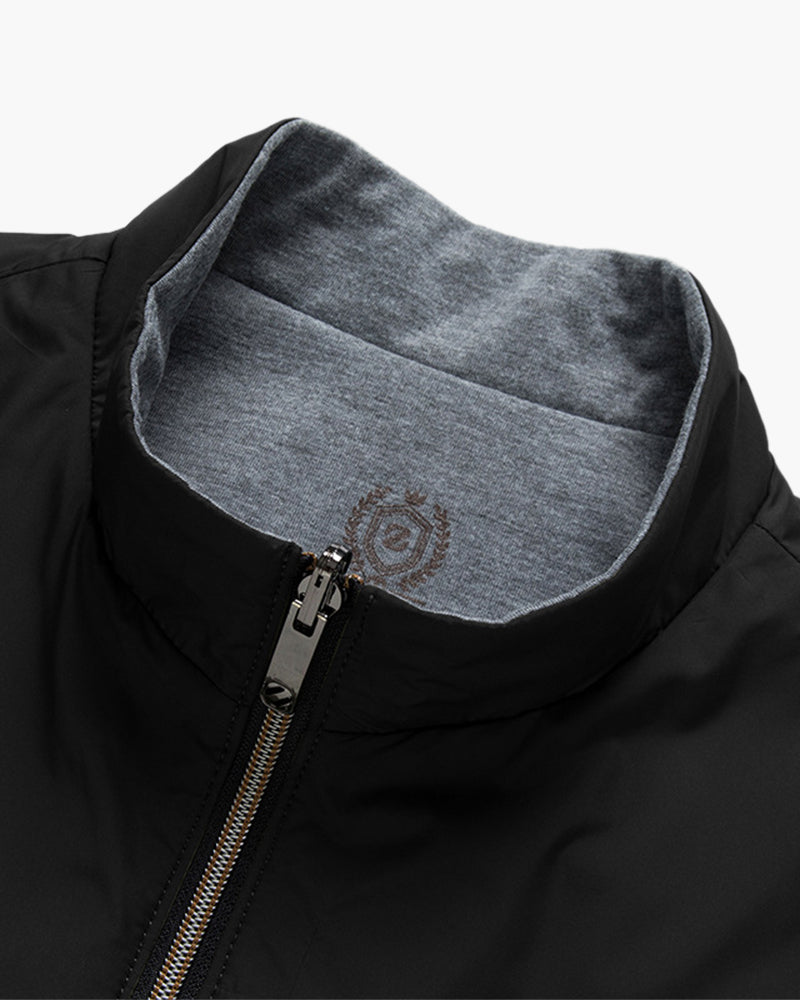 Women's fleece vest for autumn, sleeveless and fitted for transitional seasons, ideal for cooler days