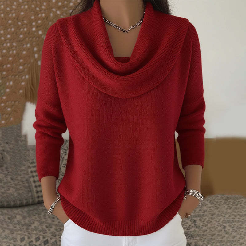 Women's knitted pullover with an elegant neckline for autumn, ideal for everyday outfits.