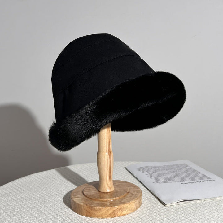 Bonnet femme en fausse fourrure chaud et élégant pour l’automne et l’hiver