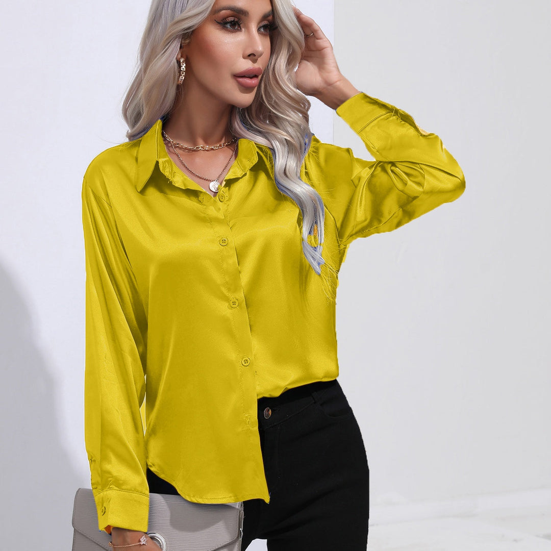 Nelisa - Blouse en satin luxueux à coupe ajustée pour femmes, l'élégance stylée parfaite.