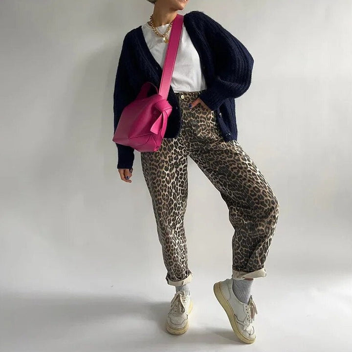 Chandra - Retro jeans with a very trendy leopard pattern