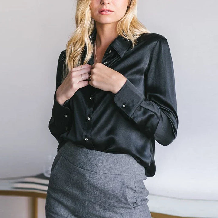 Persephone - Élégante blouse en satin à boutons pour femmes