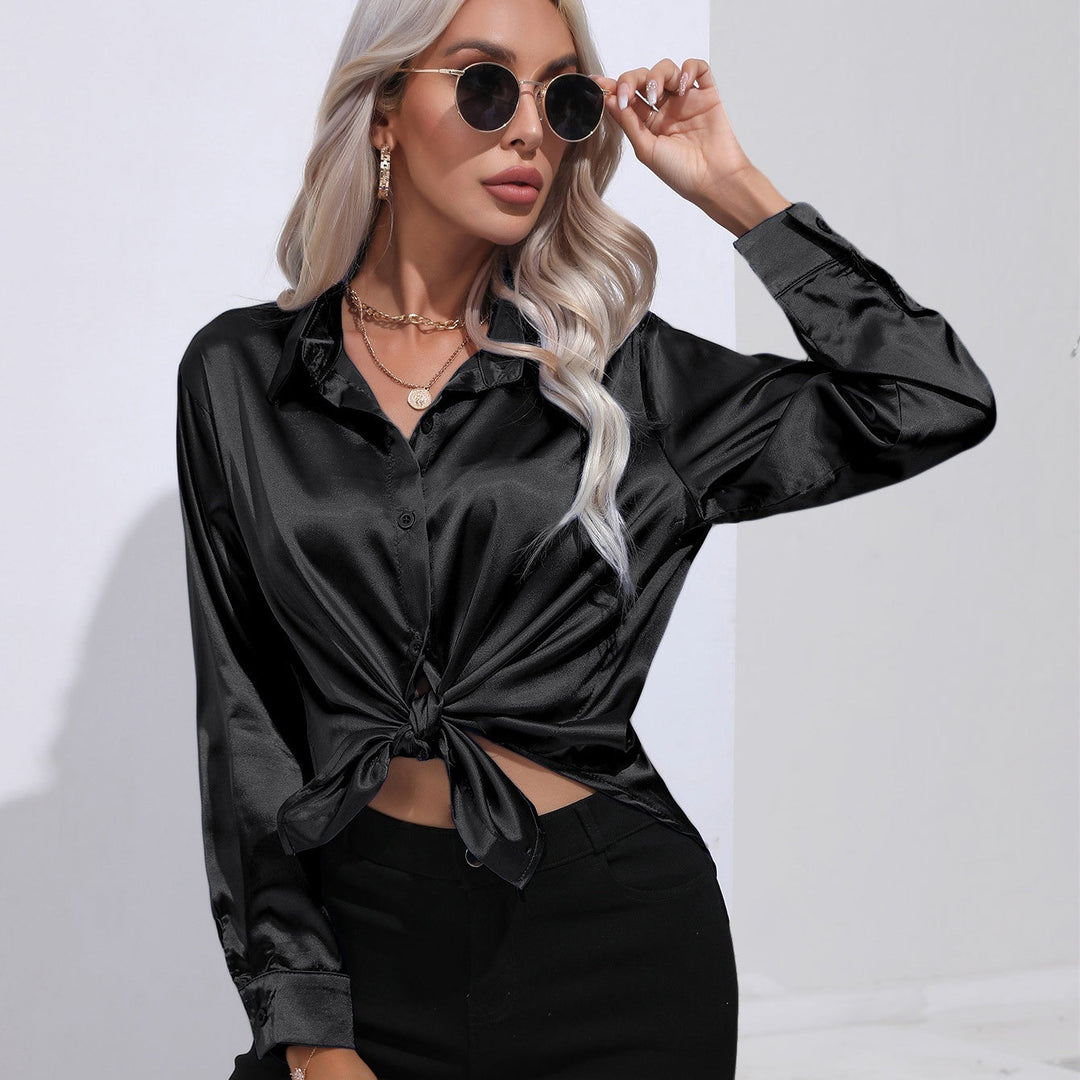 Nelisa - Blouse en satin luxueux à coupe ajustée pour femmes, l'élégance stylée parfaite.