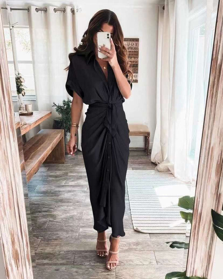 Élégante et magnifique dressing gown de chambre maxi portefeuille pour un look raffiné.