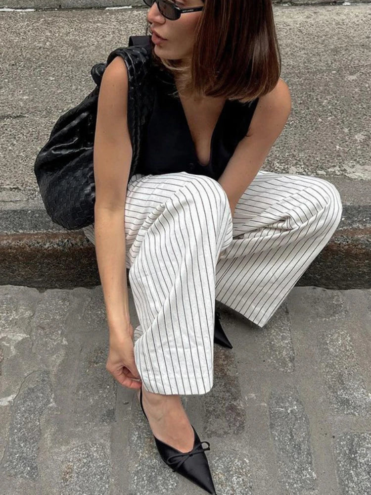 Lotte - Elegant black and white striped pants