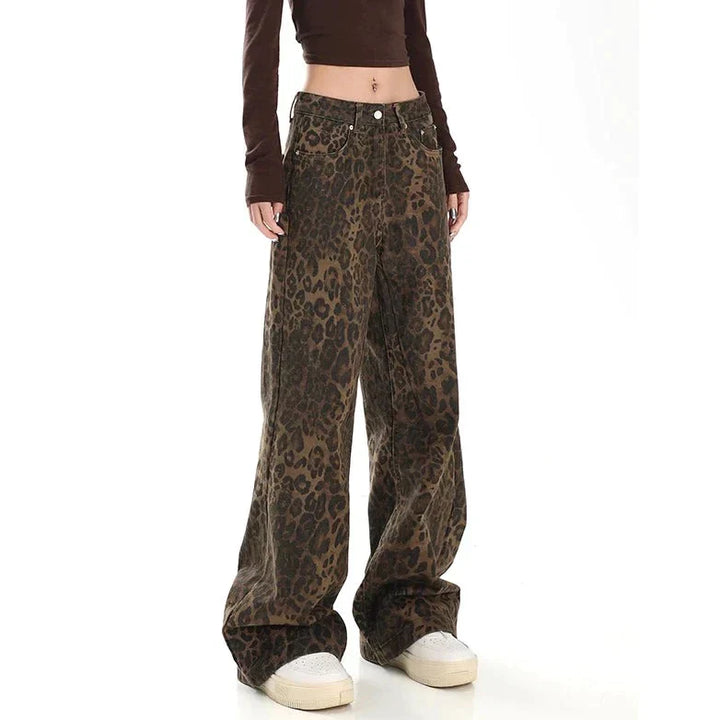 Gilda - Stylish retro pants with a very trendy leopard print