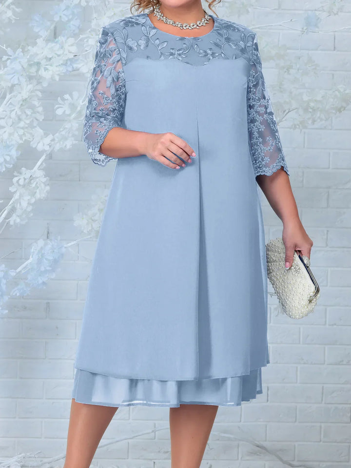 Talina | Élégante robe de chambre de soirée midi grande taille avec détails brodés et manches en tulle - Accent en dentelle florale