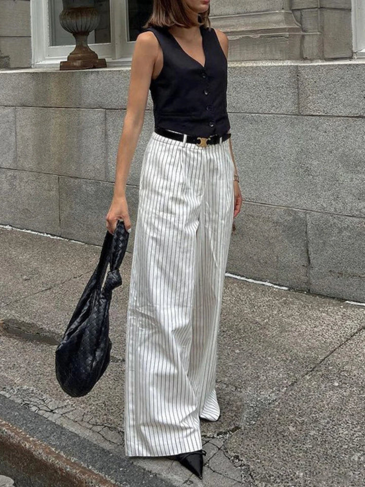 Lotte - Elegant black and white striped pants