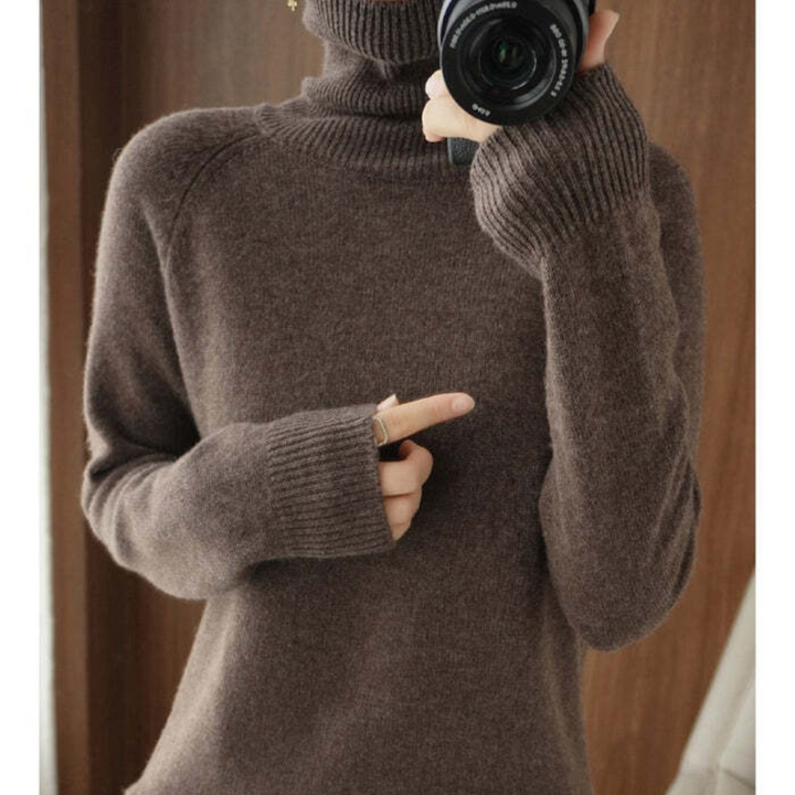 Women’s Long-Sleeve Turtleneck Sweater | Soft and Warm