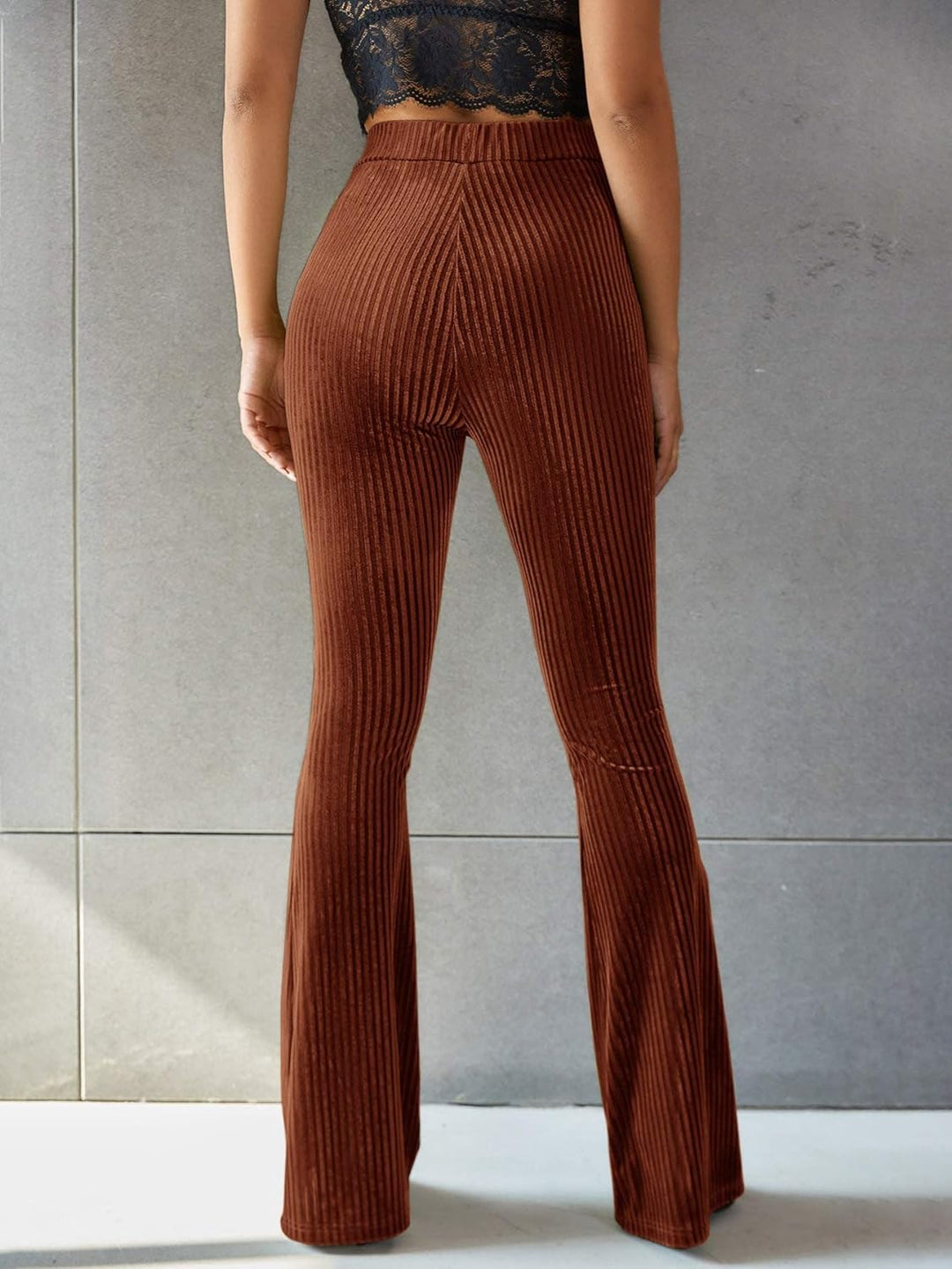 Vintage Flair - Pantalon évasé taille haute en velours côtelé élégant pour un look stylé
